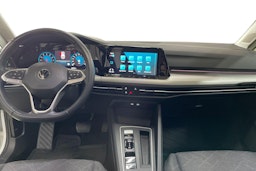 valkoinen Volkswagen Golf 2021 kuva 9.