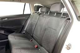 valkoinen Volkswagen Golf 2021 kuva 10.