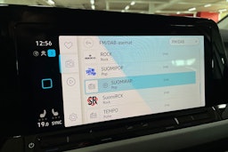 valkoinen Volkswagen Golf 2021 kuva 20.