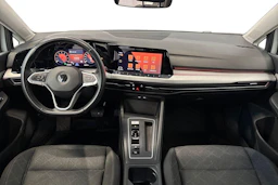 valkoinen Volkswagen Golf 2021 kuva 9.