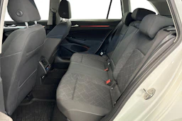 valkoinen Volkswagen Golf 2021 kuva 10.