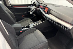 valkoinen Volkswagen Golf 2021 kuva 16.