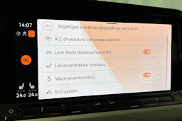 valkoinen Volkswagen Golf 2021 kuva 30.