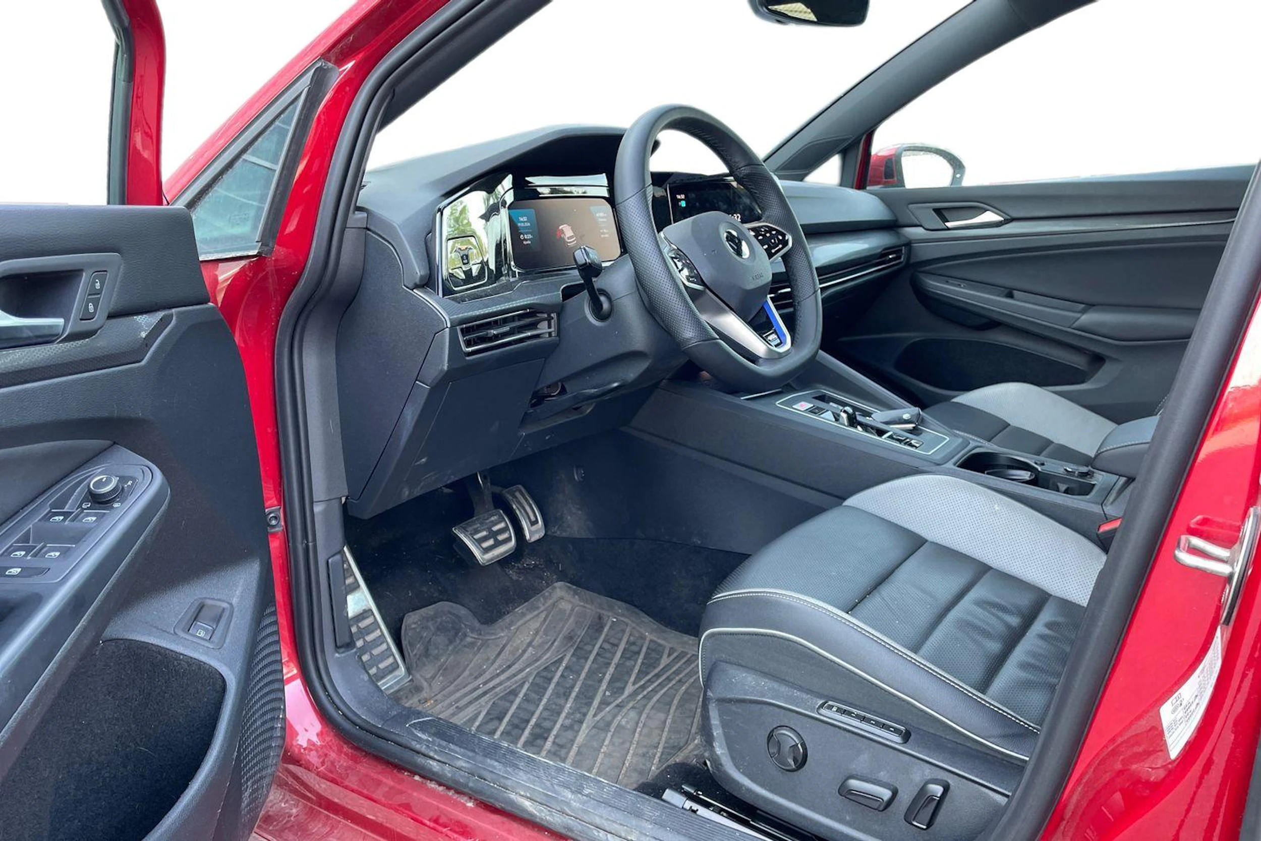 Punainen Volkswagen GOLF 2021 kuva 3.