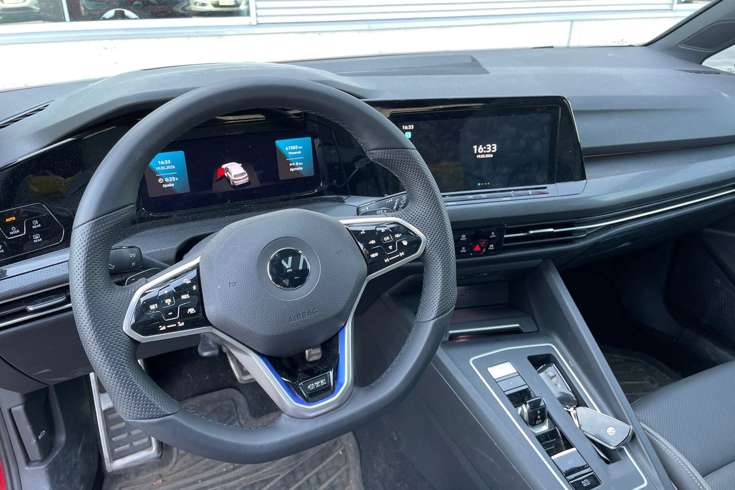 Punainen Volkswagen GOLF 2021 kuva 4.