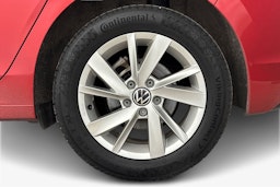 met. punainen Volkswagen Golf 2021 kuva 11.