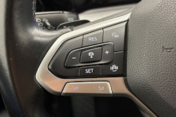 met. punainen Volkswagen Golf 2021 kuva 16.