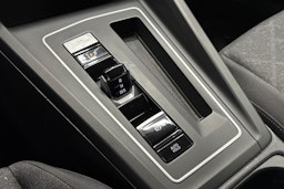 met. punainen Volkswagen Golf 2021 kuva 26.