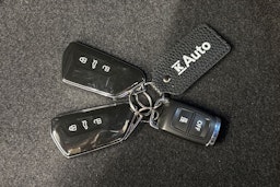 met. punainen Volkswagen Golf 2021 kuva 28.