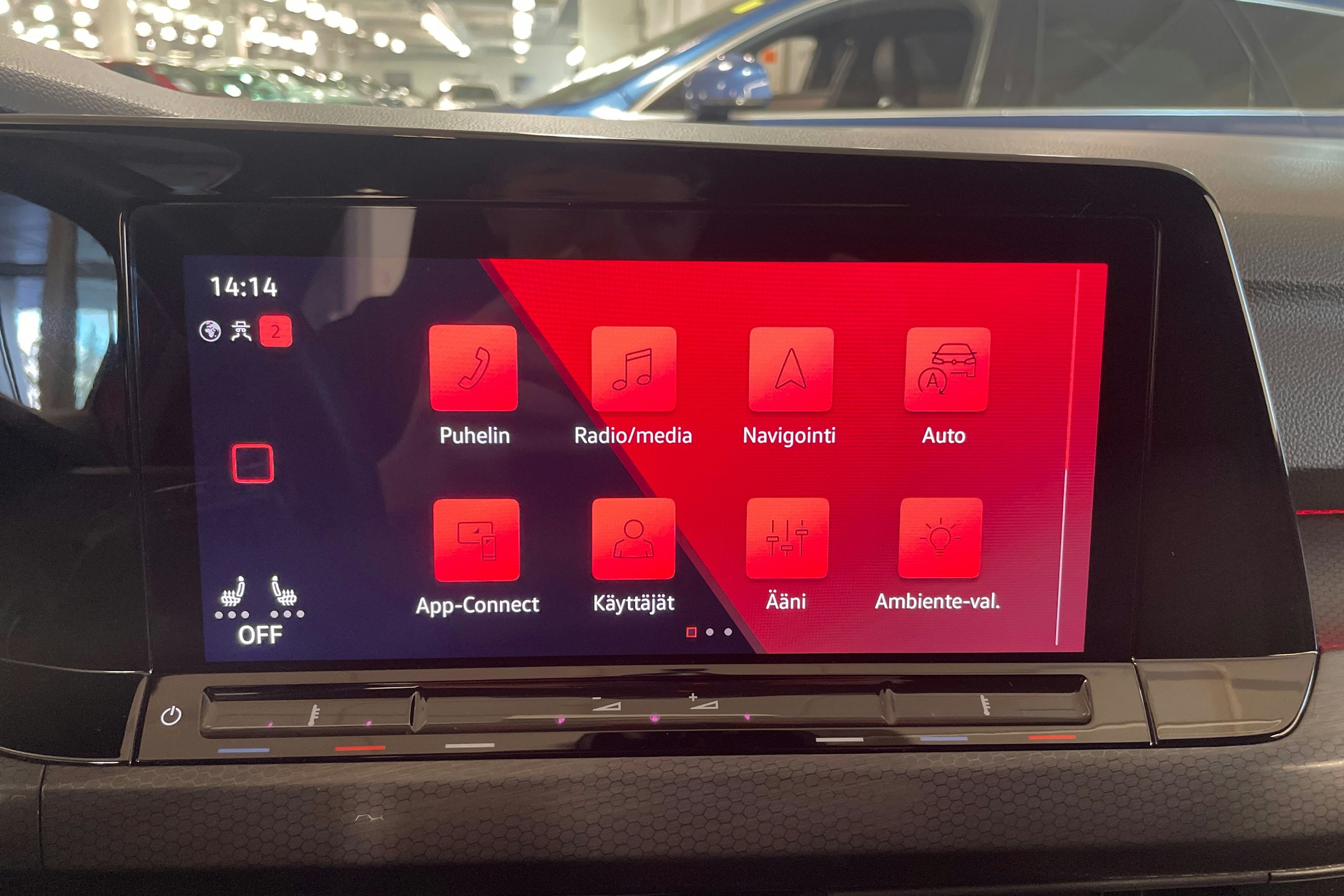 punainen Volkswagen Golf 2021 kuva 22.