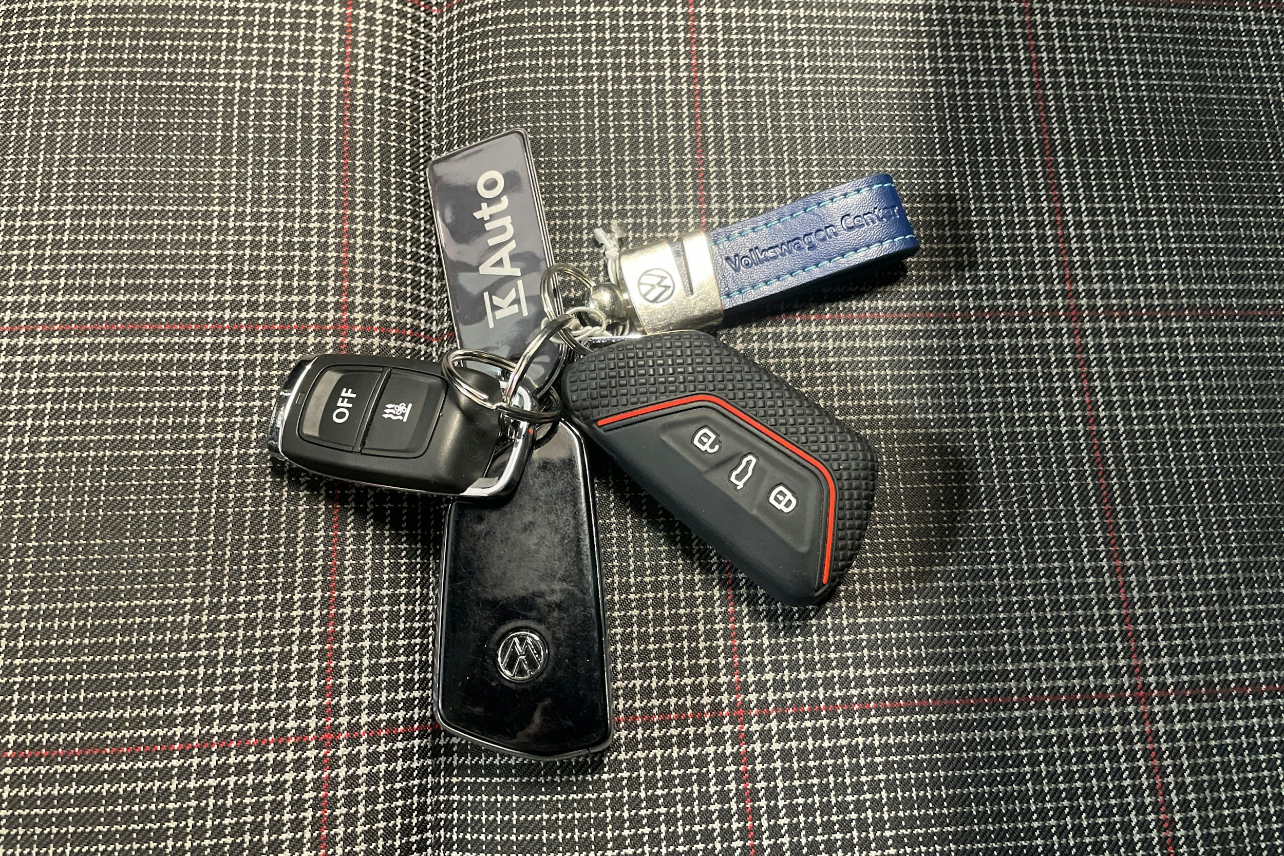 punainen Volkswagen Golf 2021 kuva 23.