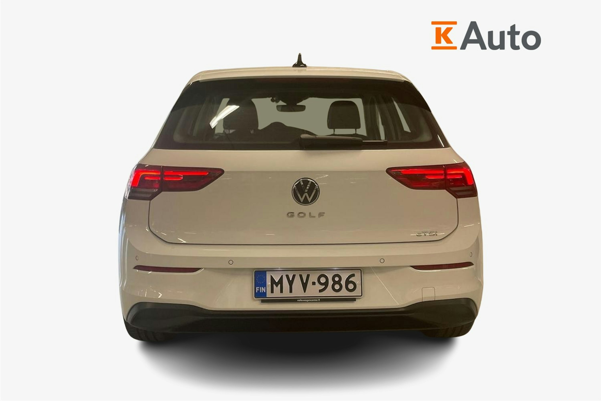 valkoinen Volkswagen Golf 2021 kuva 3.