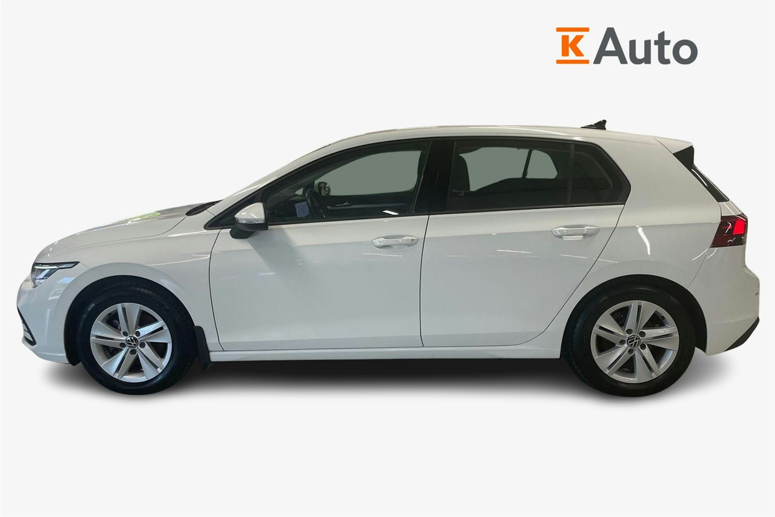 valkoinen Volkswagen Golf 2021 kuva 6.