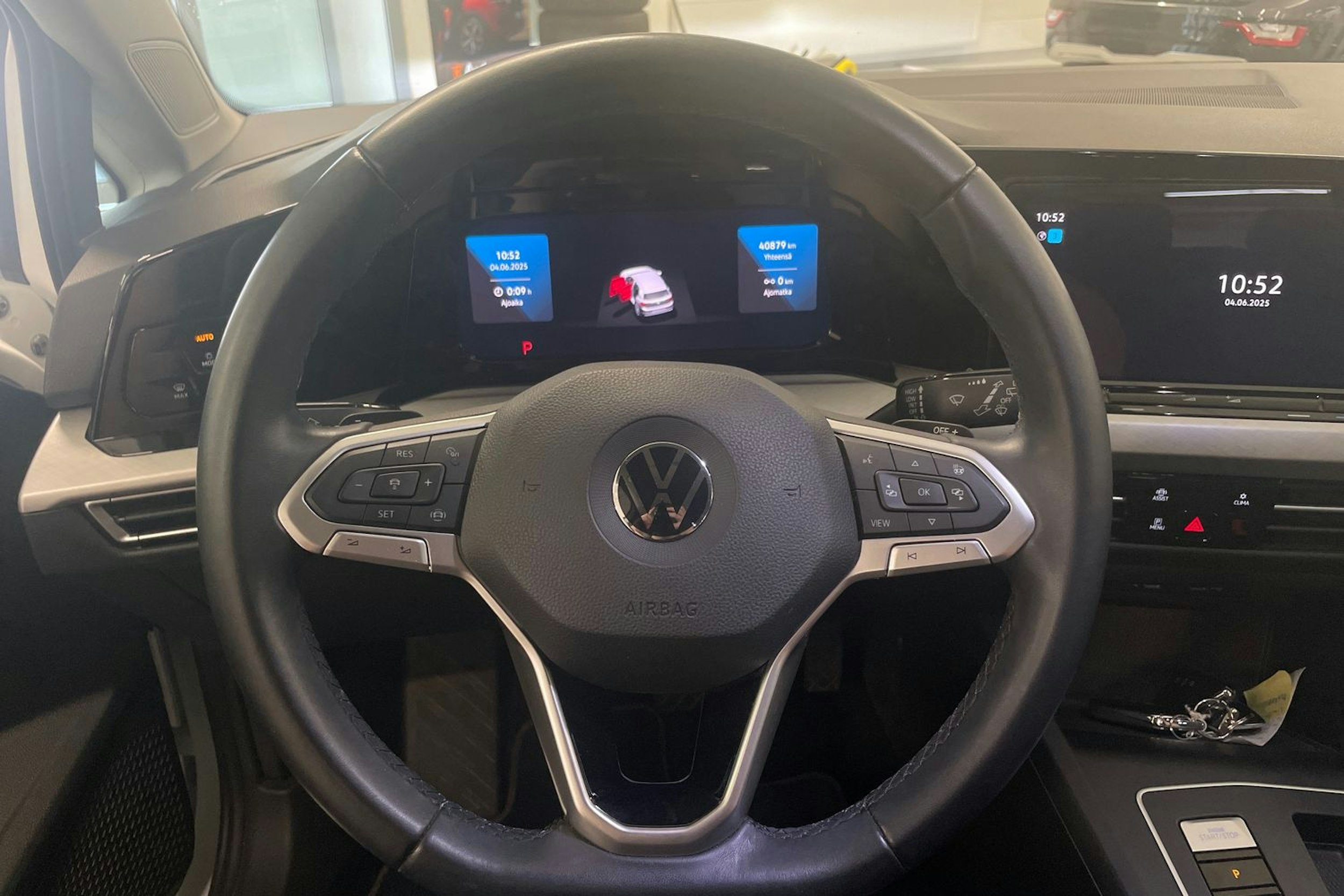 valkoinen Volkswagen Golf 2021 kuva 14.