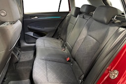 punainen Volkswagen Golf 2021 kuva 10.