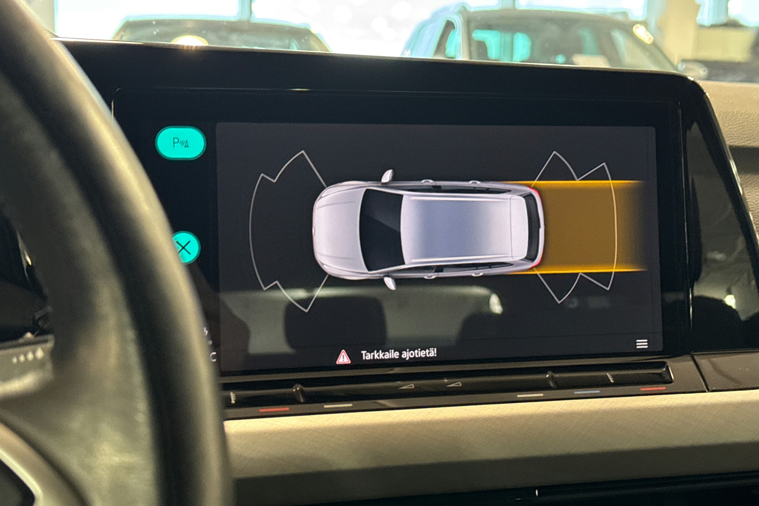 punainen Volkswagen Golf 2021 kuva 16.