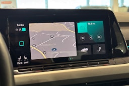 punainen Volkswagen Golf 2021 kuva 19.