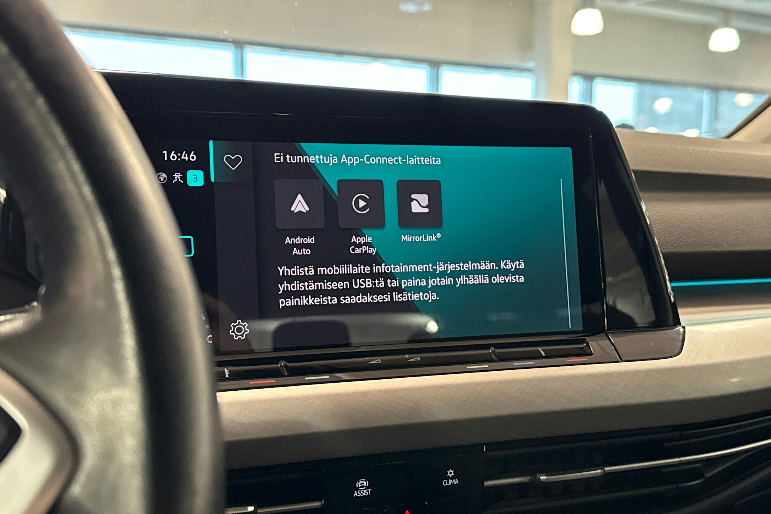 punainen Volkswagen Golf 2021 kuva 20.