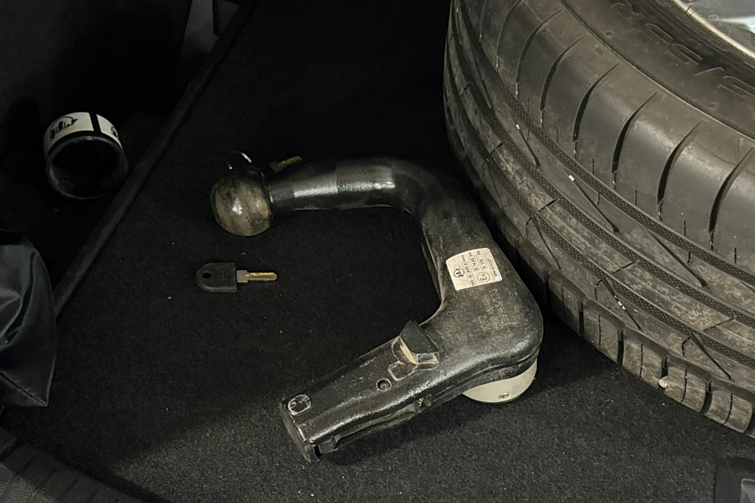 punainen Volkswagen Golf 2021 kuva 22.