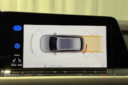 valkoinen Volkswagen Golf 2021 kuva 18.