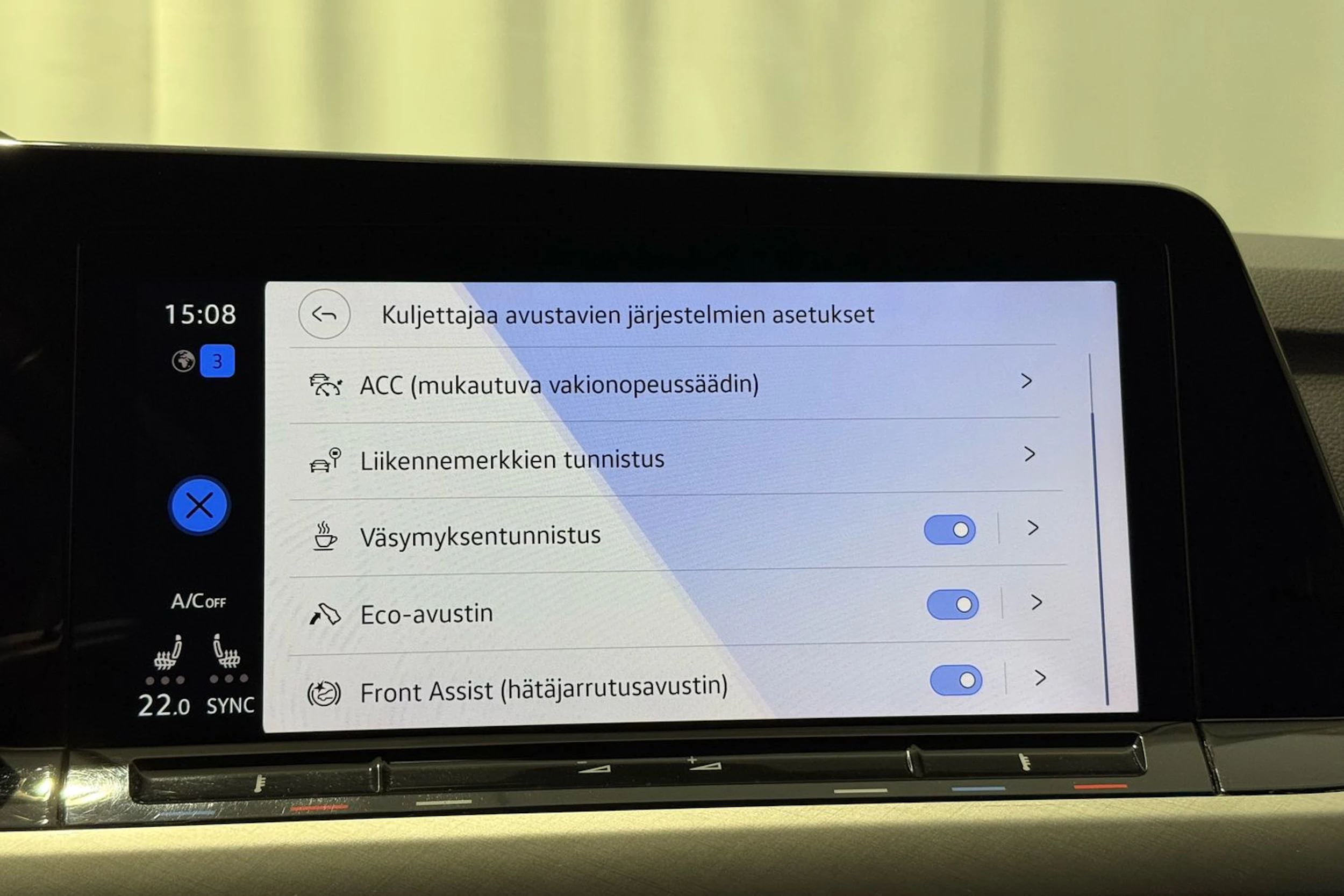 valkoinen Volkswagen Golf 2021 kuva 25.