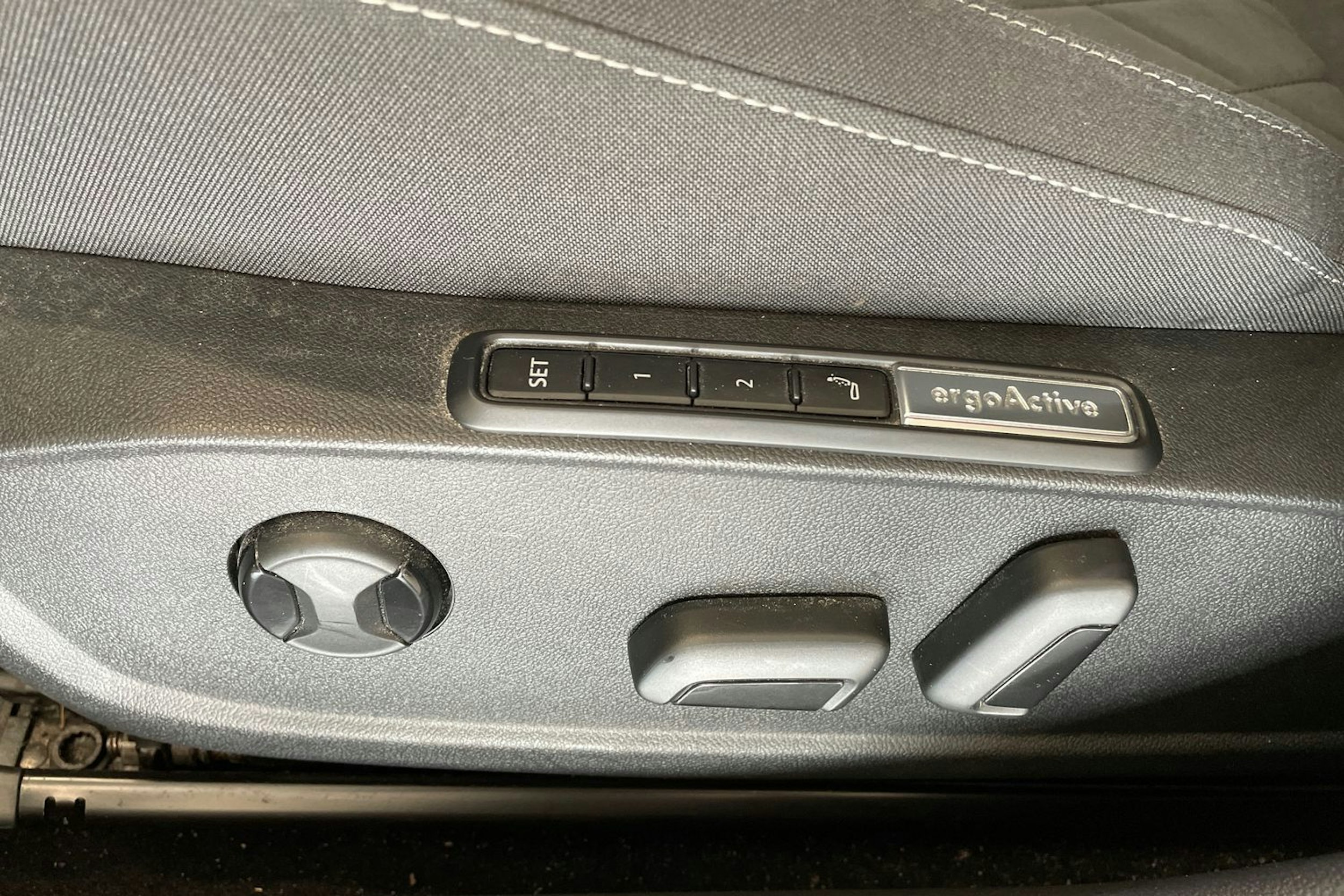 valkoinen Volkswagen Golf 2021 kuva 15.