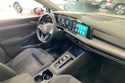 valkoinen Volkswagen Golf 2021 kuva 16.