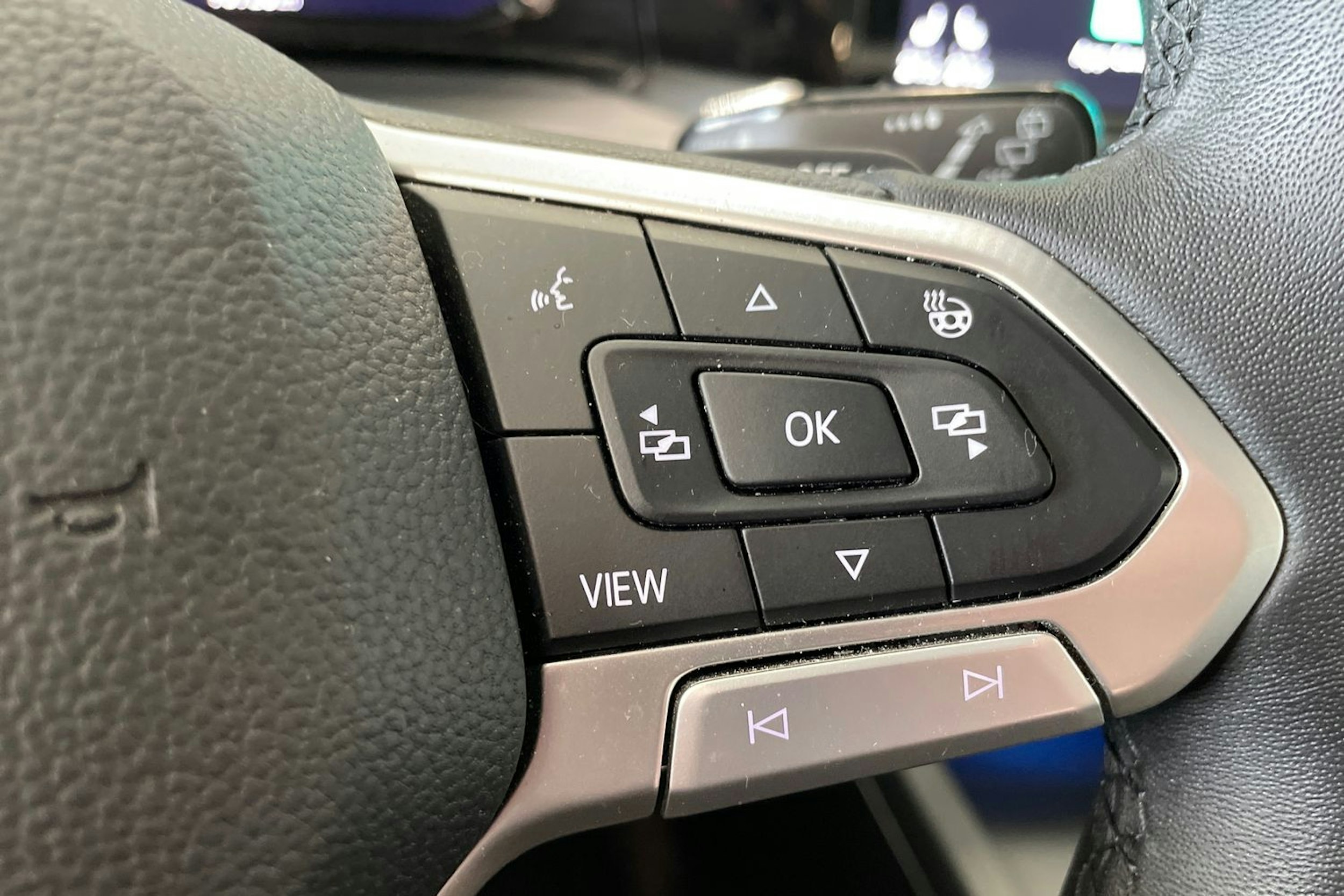valkoinen Volkswagen Golf 2021 kuva 18.