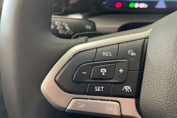 valkoinen Volkswagen Golf 2021 kuva 19.