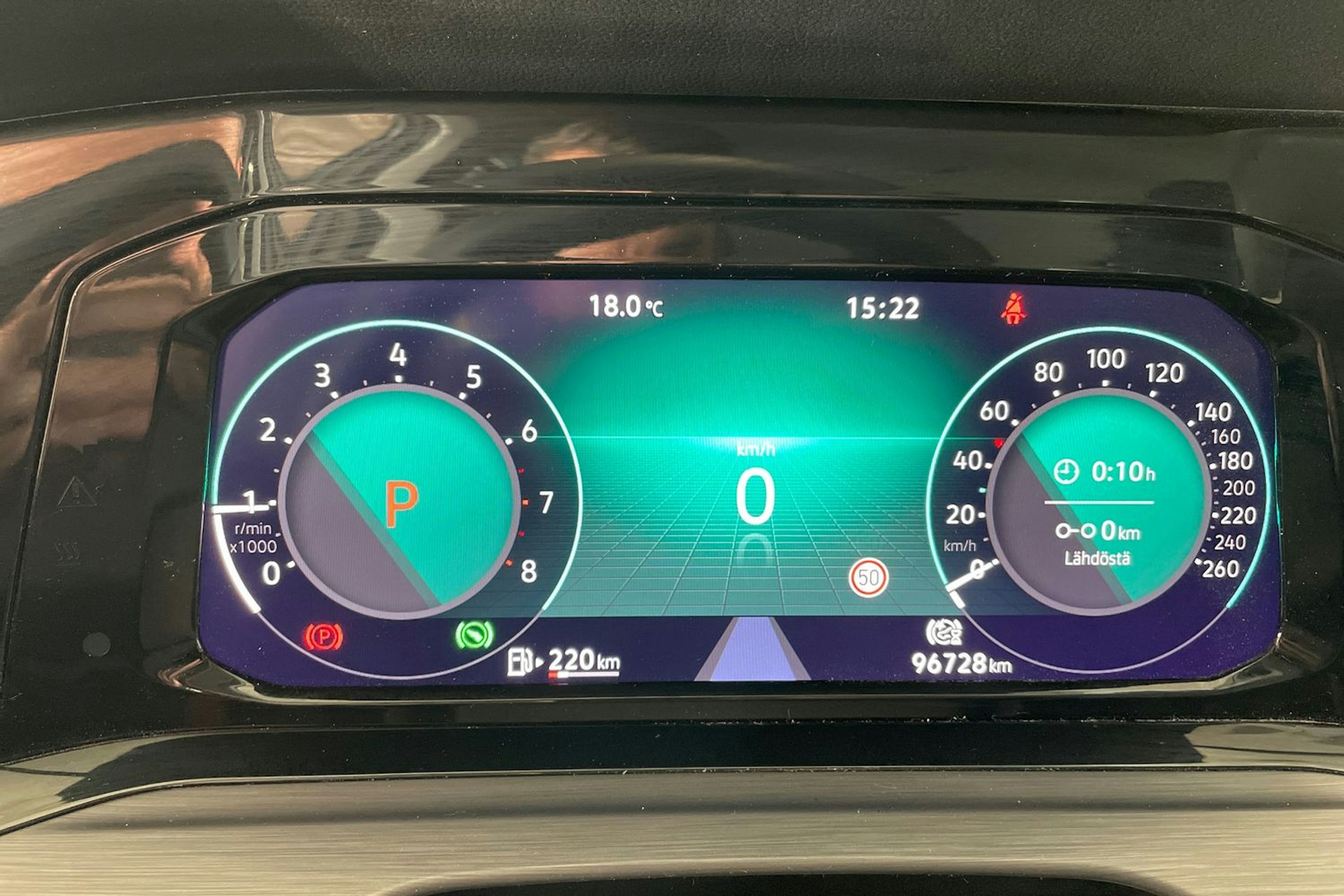 valkoinen Volkswagen Golf 2021 kuva 21.