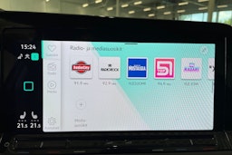 valkoinen Volkswagen Golf 2021 kuva 29.