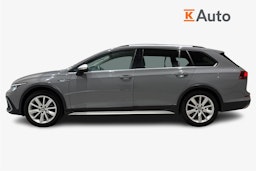 harmaa Volkswagen Golf 2021 kuva 6.