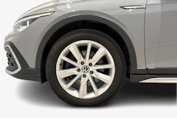 harmaa Volkswagen Golf 2021 kuva 11.