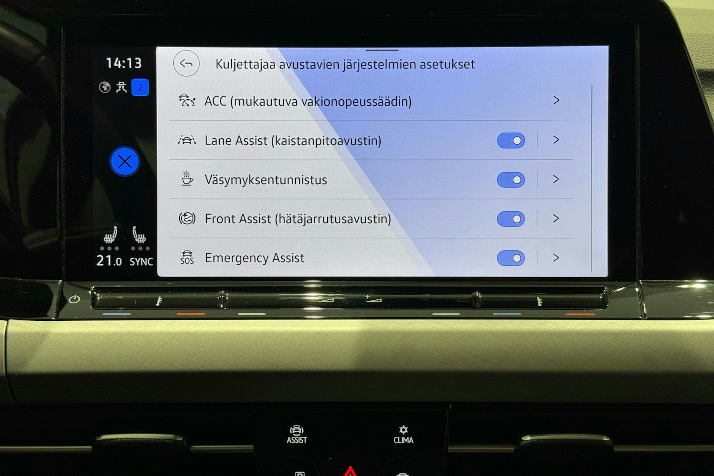 harmaa Volkswagen Golf 2021 kuva 24.