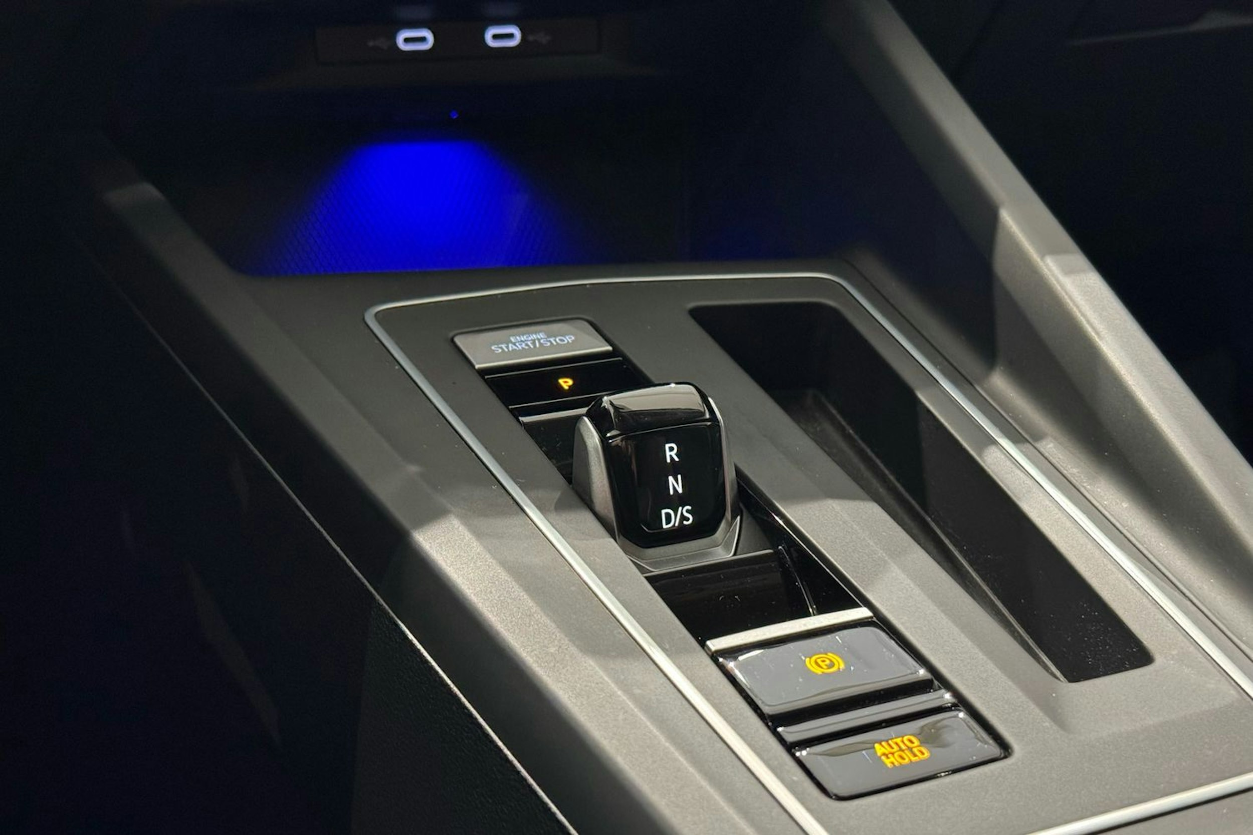 harmaa Volkswagen Golf 2021 kuva 28.