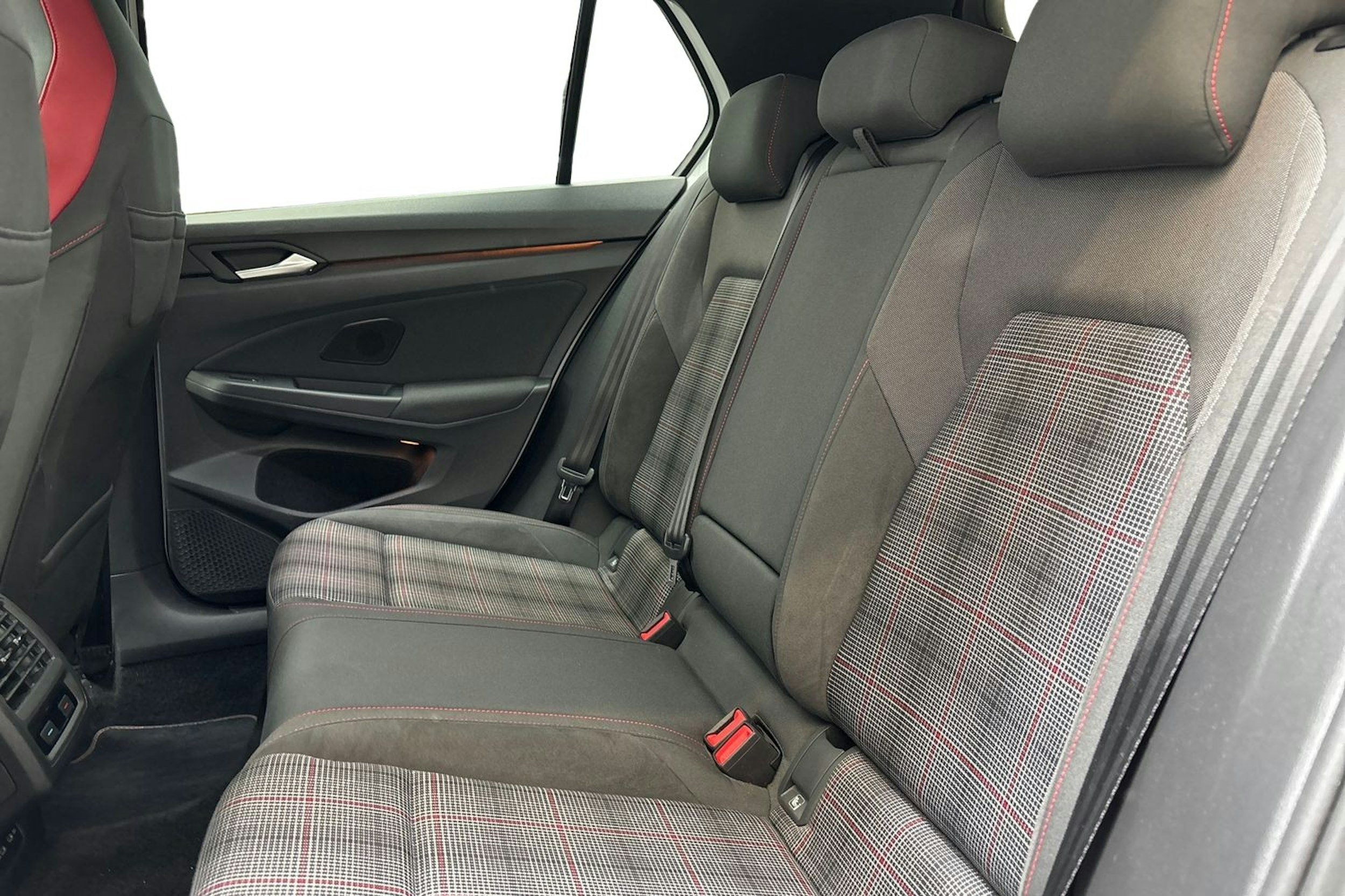 valkoinen Volkswagen Golf 2021 kuva 10.