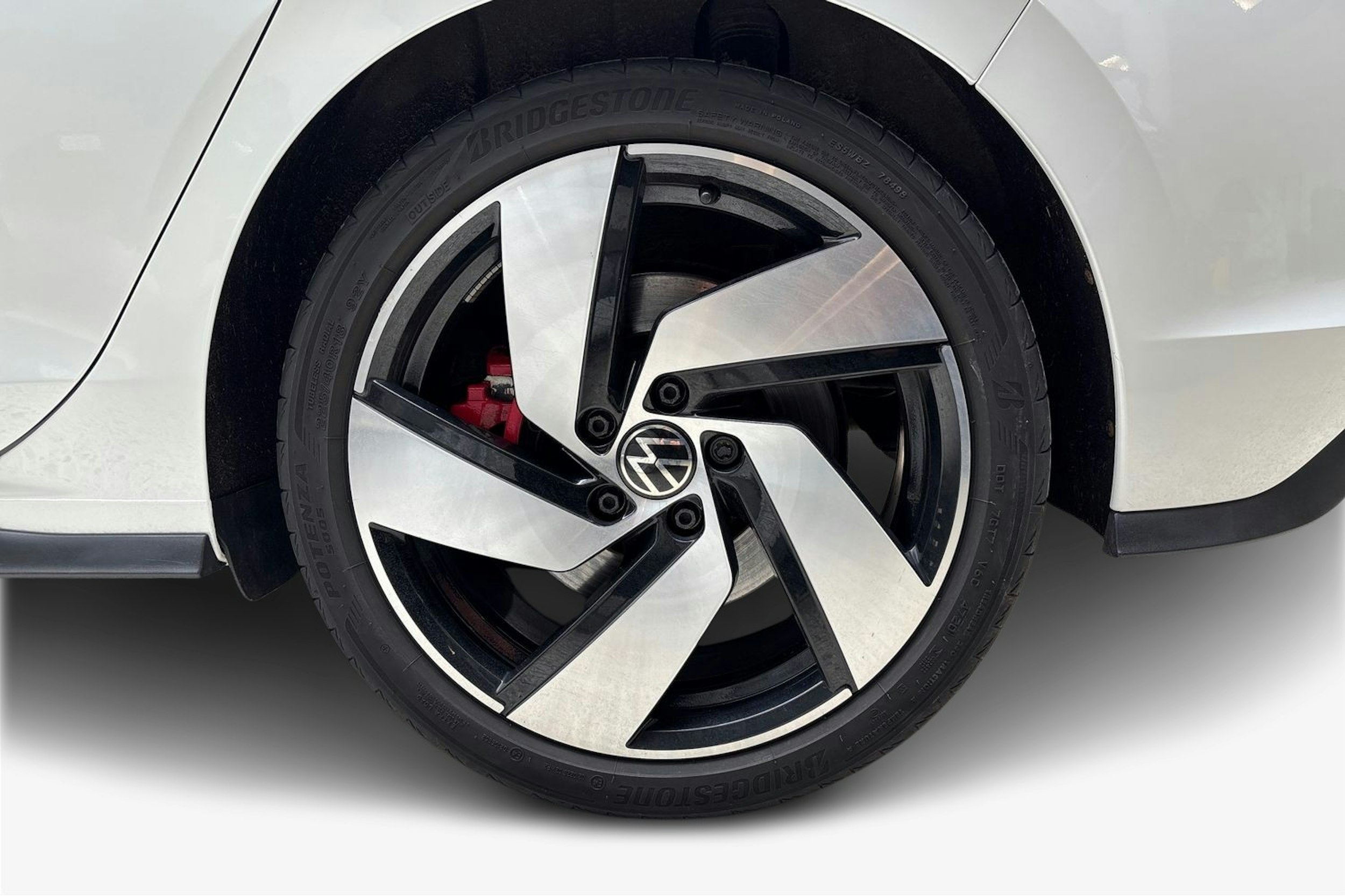 valkoinen Volkswagen Golf 2021 kuva 11.