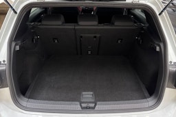 valkoinen Volkswagen Golf 2021 kuva 14.