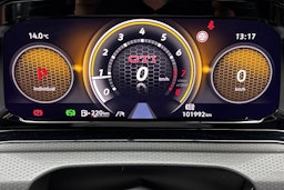 valkoinen Volkswagen Golf 2021 kuva 20.