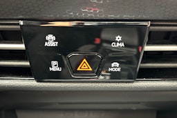 valkoinen Volkswagen Golf 2021 kuva 25.