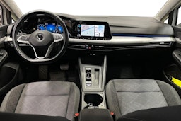 valkoinen Volkswagen Golf 2021 kuva 9.