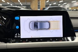 valkoinen Volkswagen Golf 2021 kuva 16.