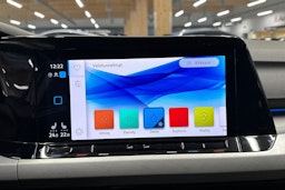 valkoinen Volkswagen Golf 2021 kuva 19.