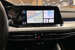 valkoinen Volkswagen Golf 2021 kuva 20.