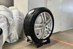 harmaa Volkswagen Golf 2021 kuva 10.