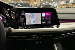 harmaa Volkswagen Golf 2021 kuva 17.