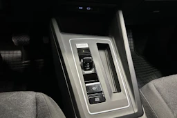 harmaa Volkswagen Golf 2021 kuva 18.