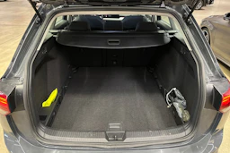 harmaa Volkswagen Golf 2021 kuva 25.