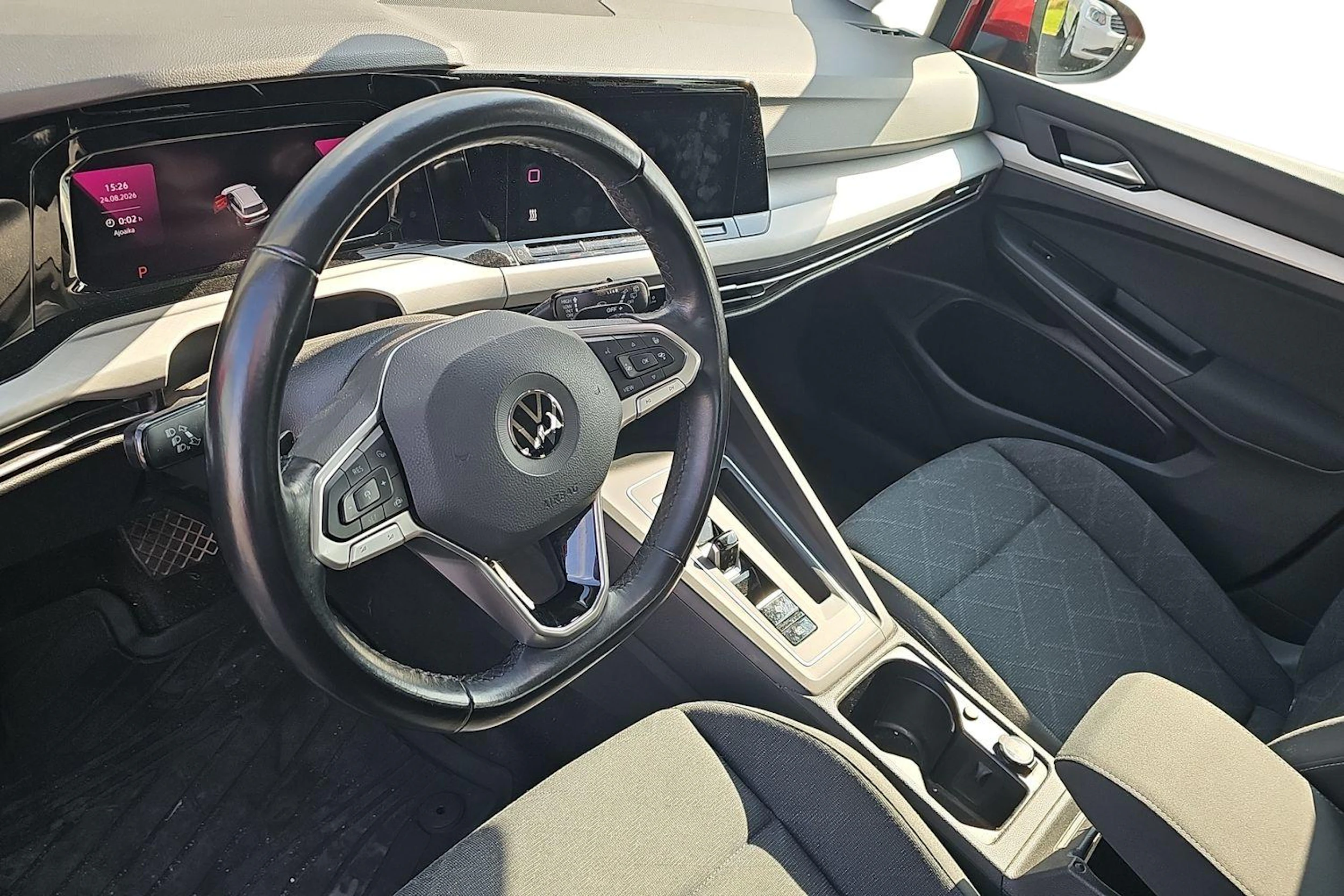 Punainen Volkswagen GOLF 2021 kuva 3.