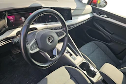 Punainen Volkswagen GOLF 2021 kuva 3.